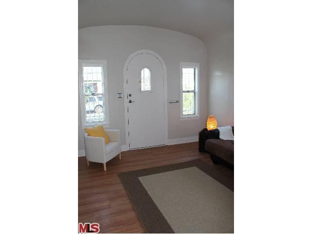 2108 W 37th Pl #2108 - Photo 2 of 15