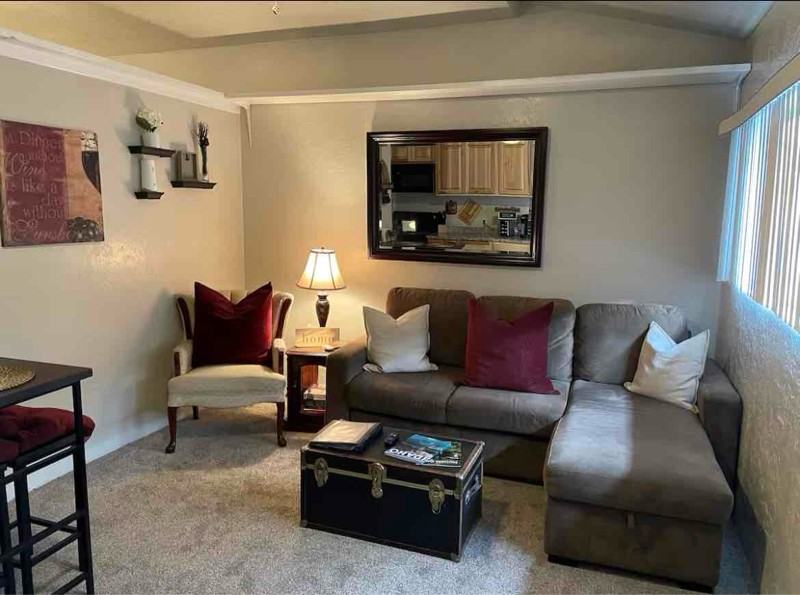 604 Center St W - Photo 2 of 10