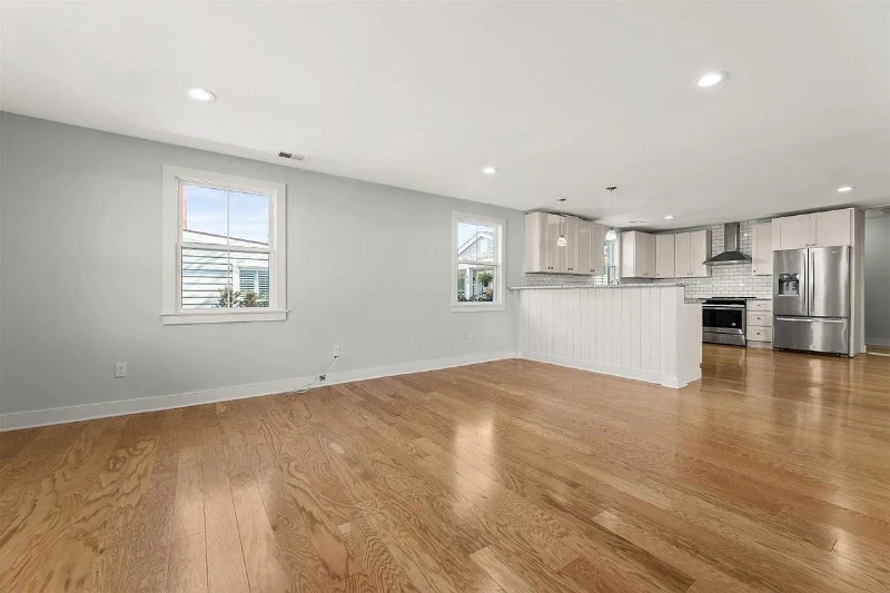 87 Romney St - Photo 2 of 15