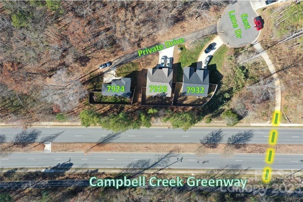 7928 East Lane Drive - Photo 3 of 14