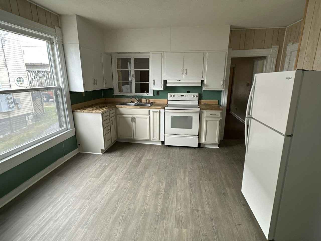 1013 Carleton St #1 - Photo 3 of 7