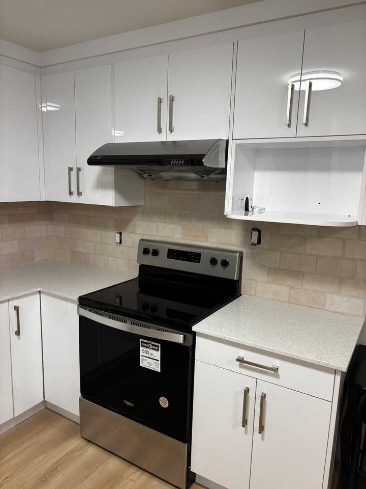 13088 95 Avenue - Photo 2 of 12