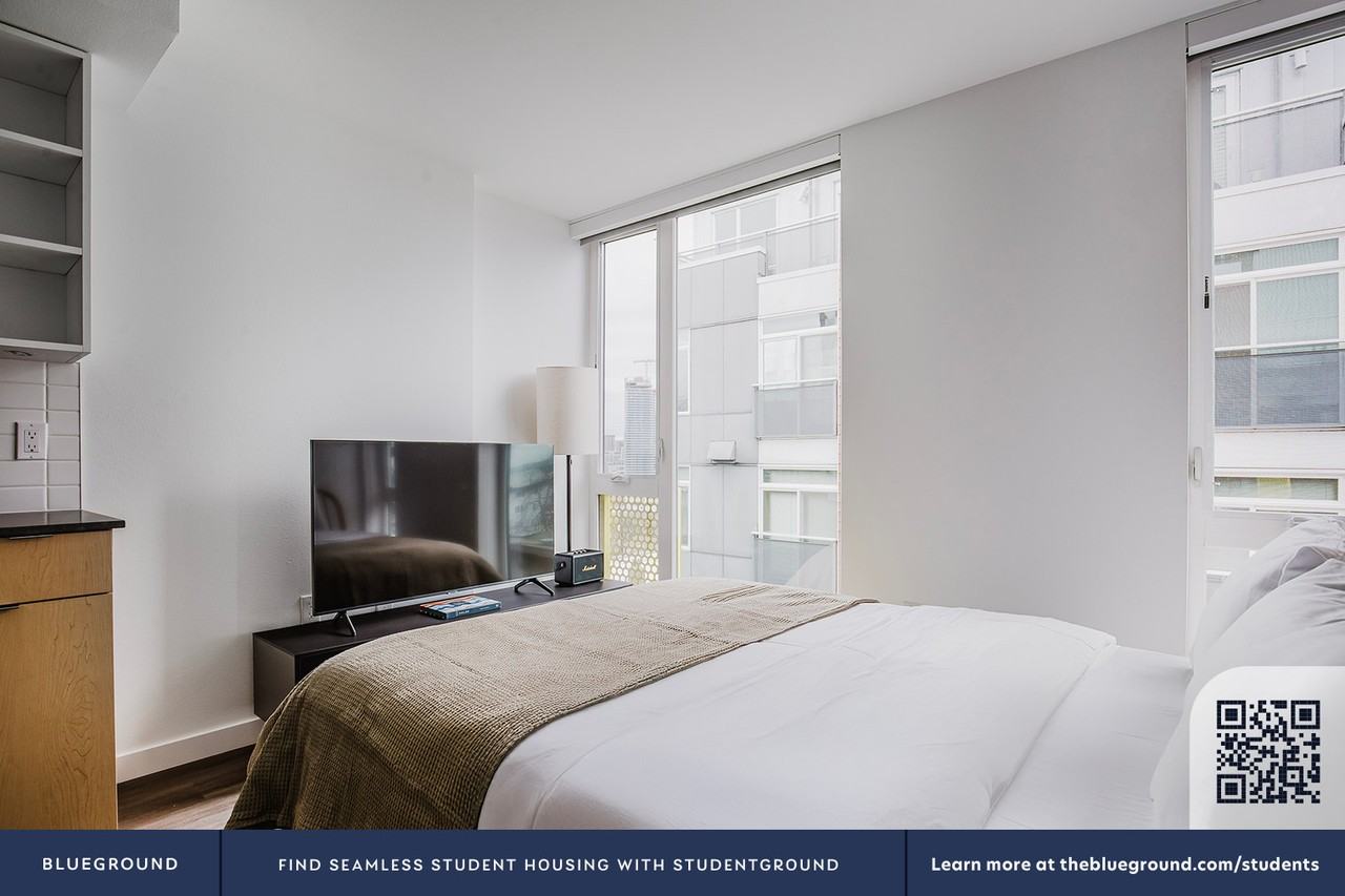 421 Belmont Avenue East - Photo 6 of 28