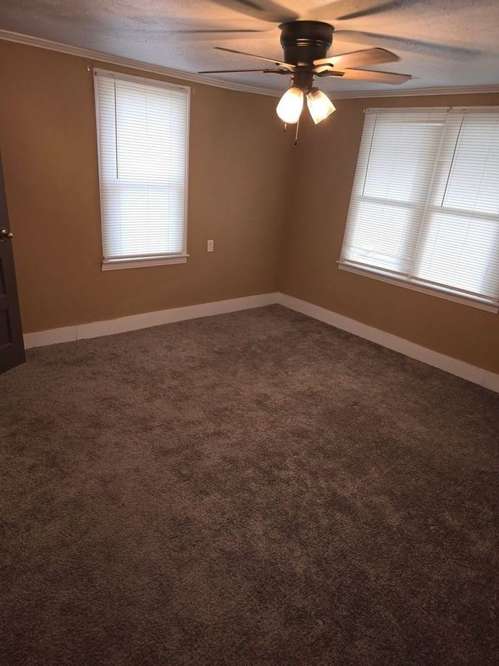 5807 14th Ave - Photo 3 of 16