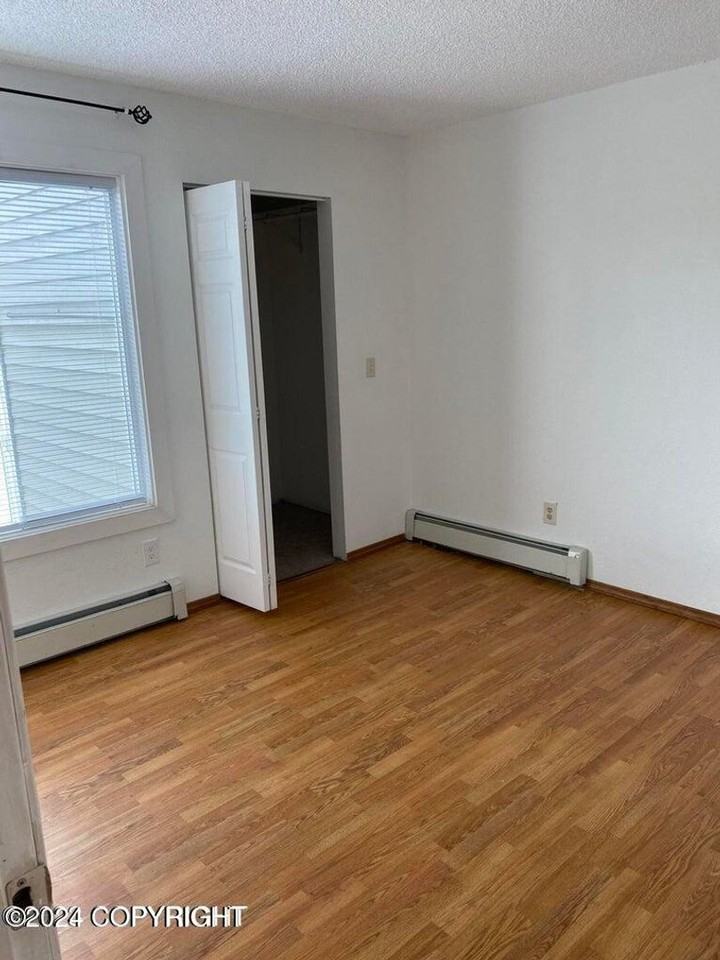 4660 Reka Dr #D24 - Photo 6 of 9