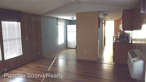 1061 Lee Farm Rd - Photo 2 of 13