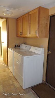 1061 Lee Farm Rd - Photo 3 of 13