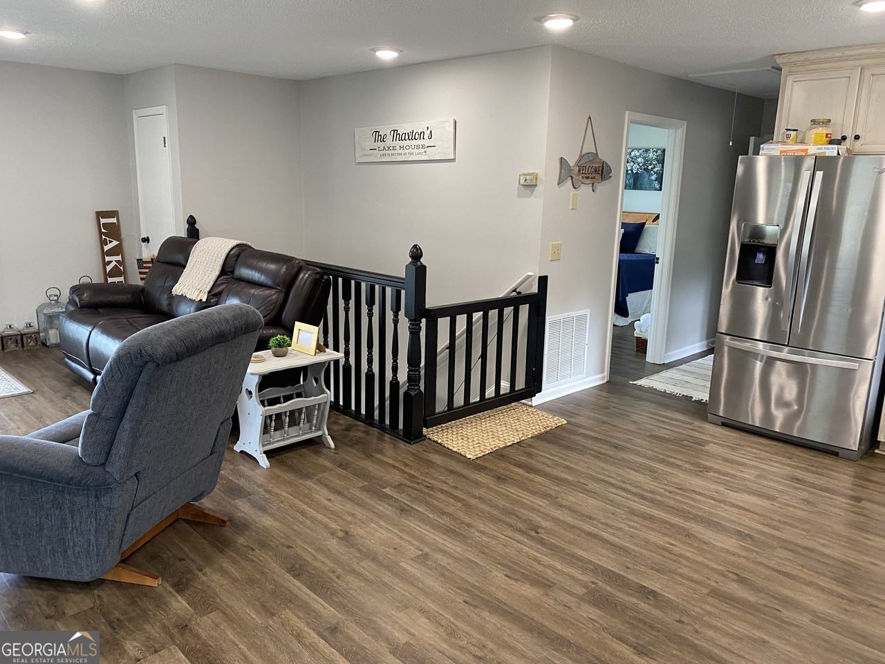 1651 Arrowhead Rd - Photo 3 of 26