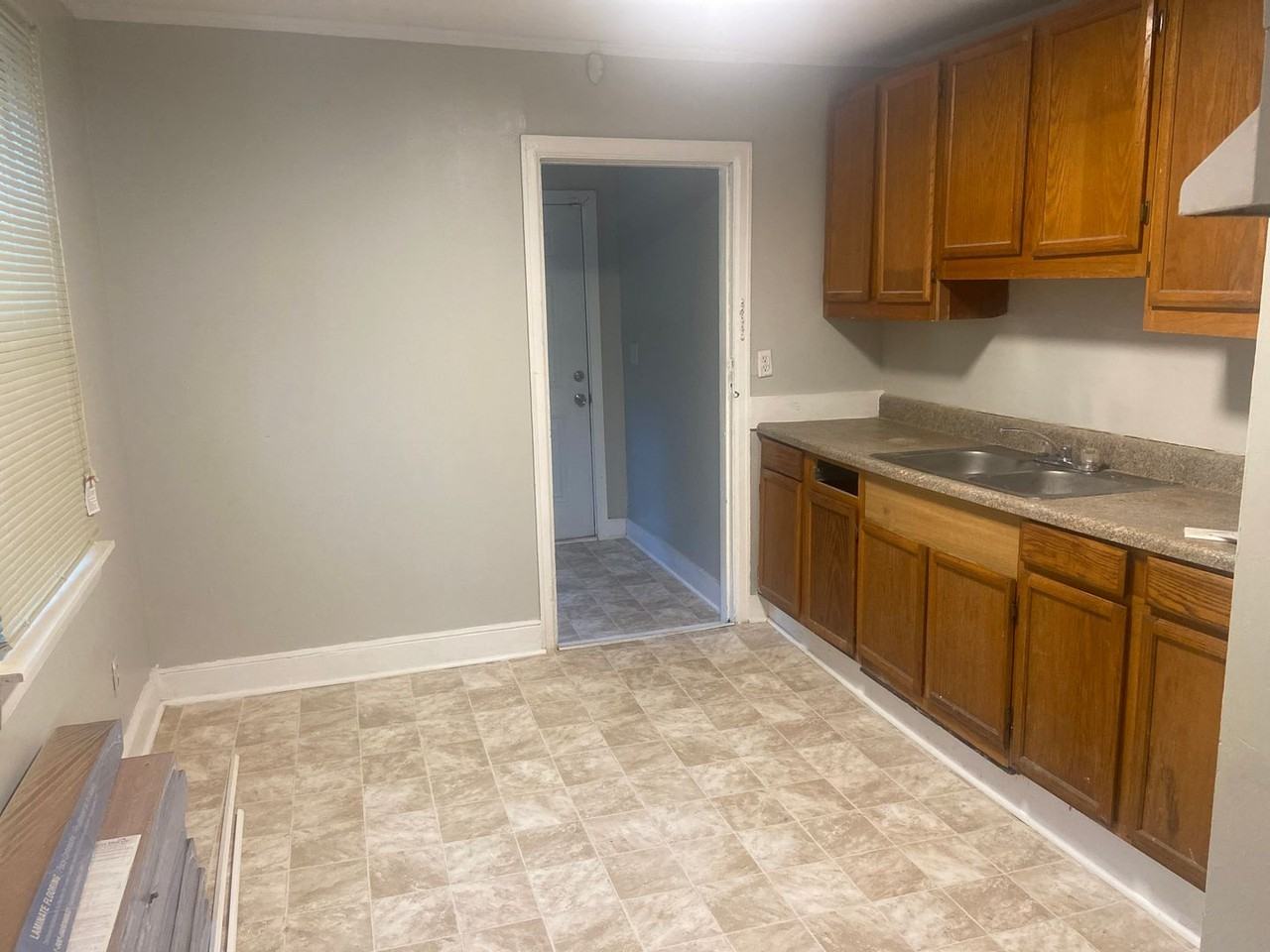 1514 Jerome Dr - Photo 2 of 5