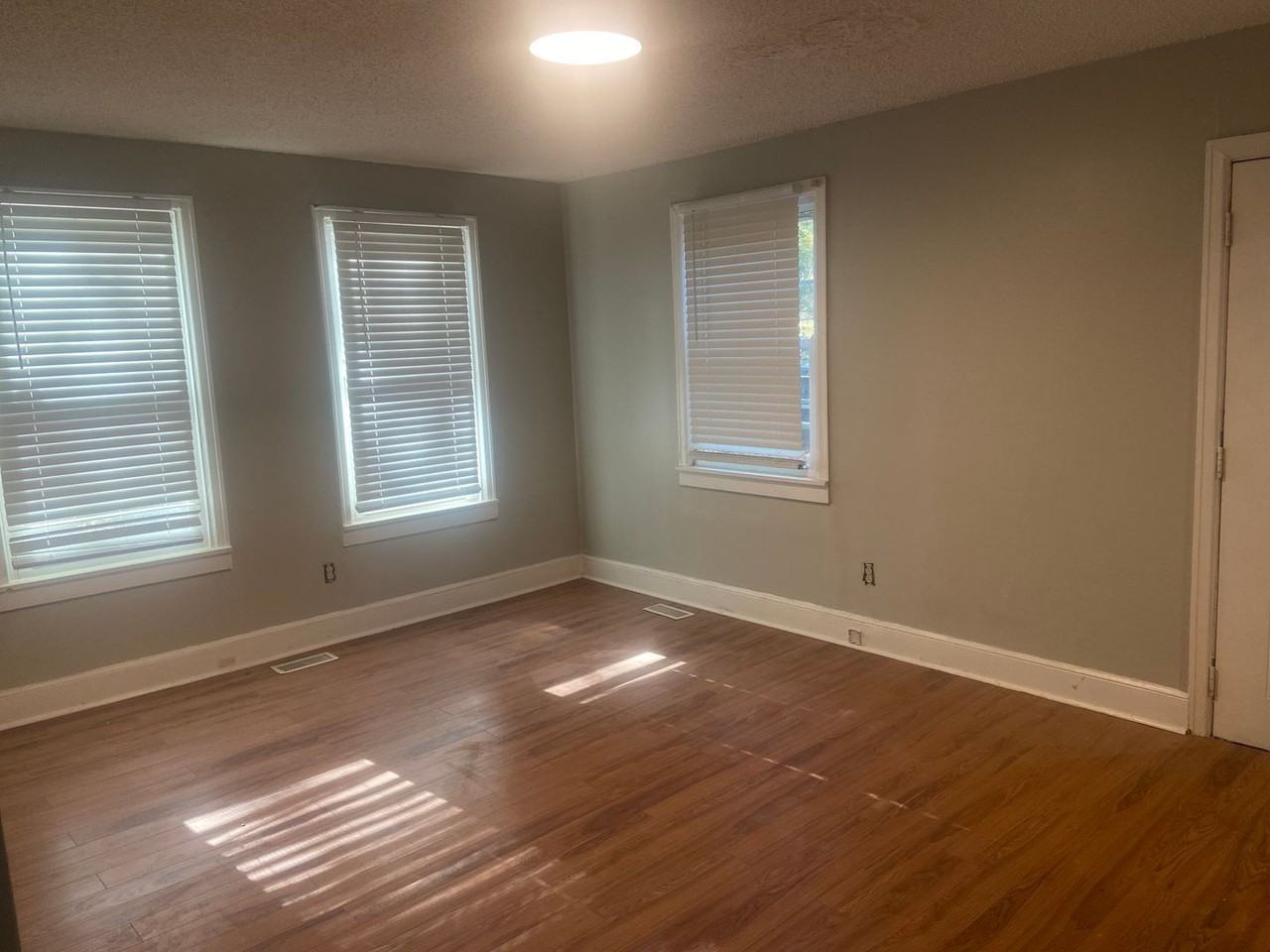 1514 Jerome Dr - Photo 4 of 5