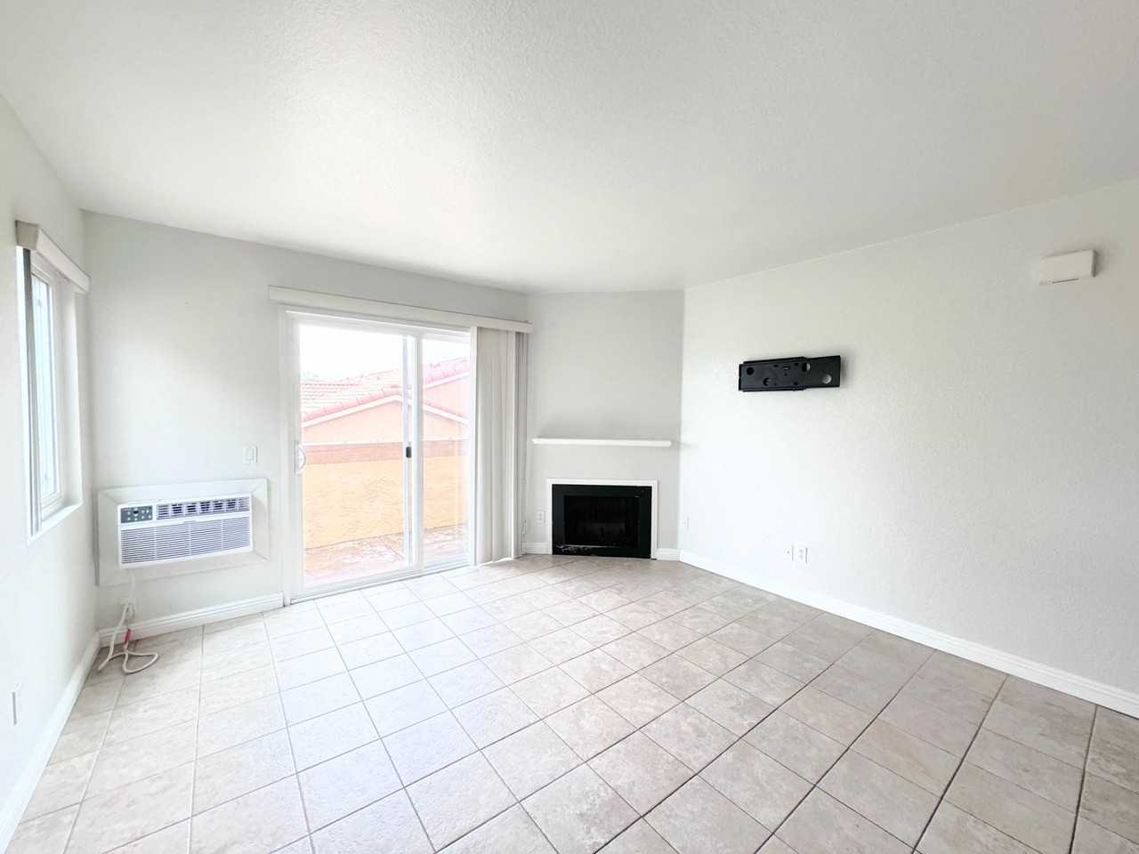 207 Woodland Pkwy #231 - Photo 5 of 36