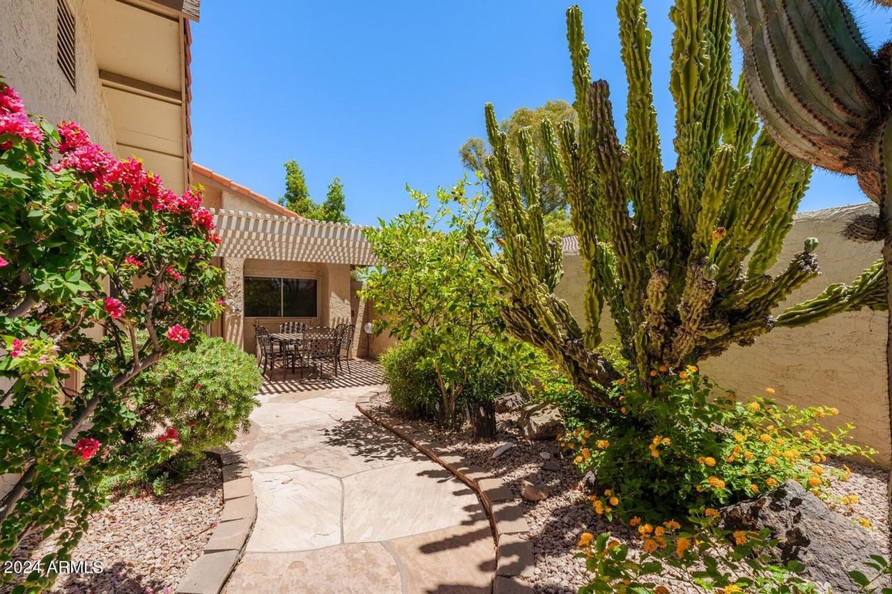 245 Leisure World - Photo 2 of 28