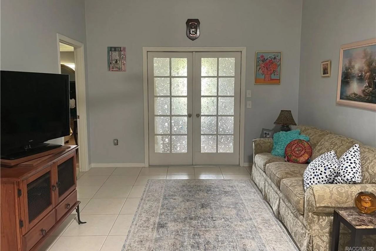 115 E Hartford St Bldg 9 - Photo 3 of 10