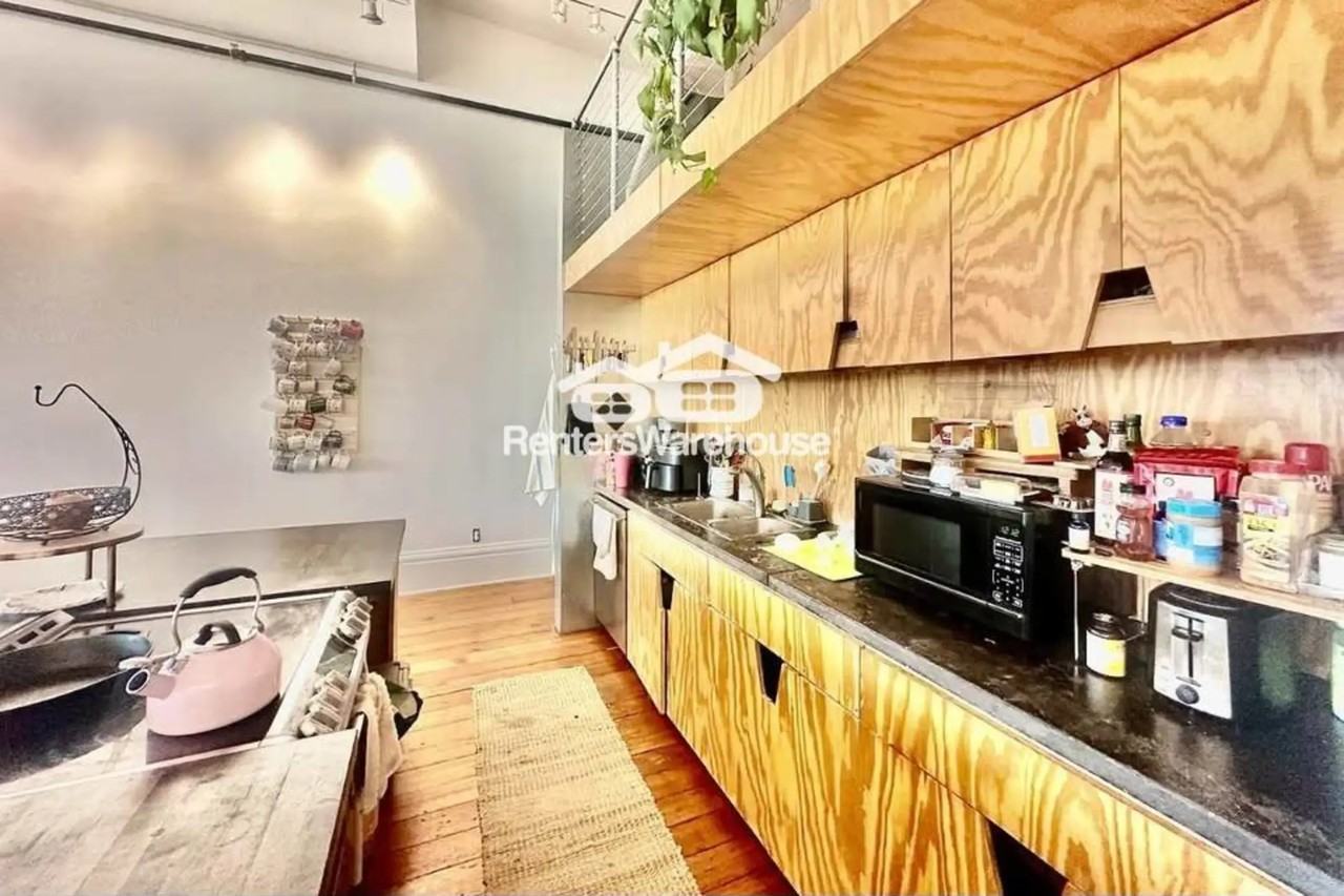 522 1/2 E Grand Ave - Photo 3 of 21