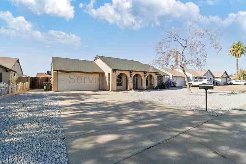 8328 N 31st Ave - Photo 2 of 21