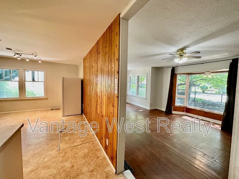 840 Bernard Ave - Photo 7 of 50