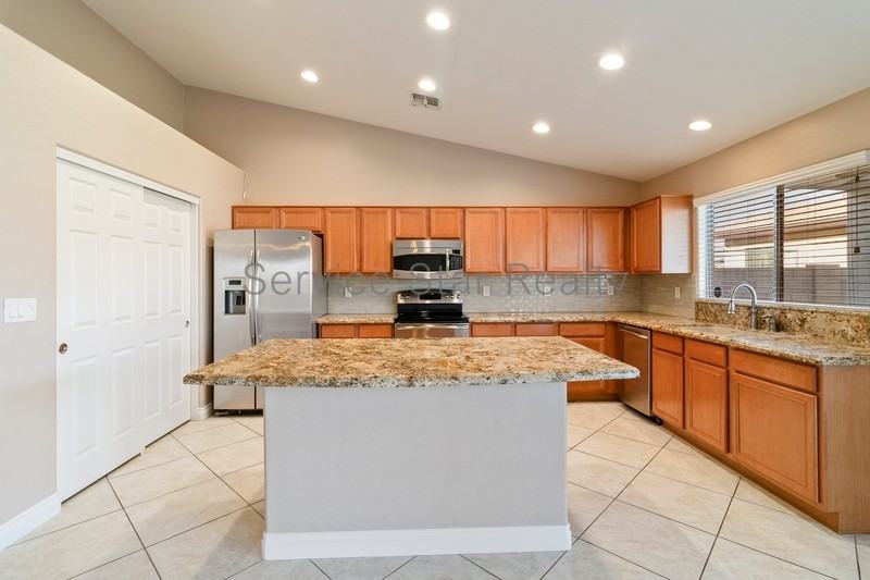 14513 North 152nd Lane - Photo 5 of 24