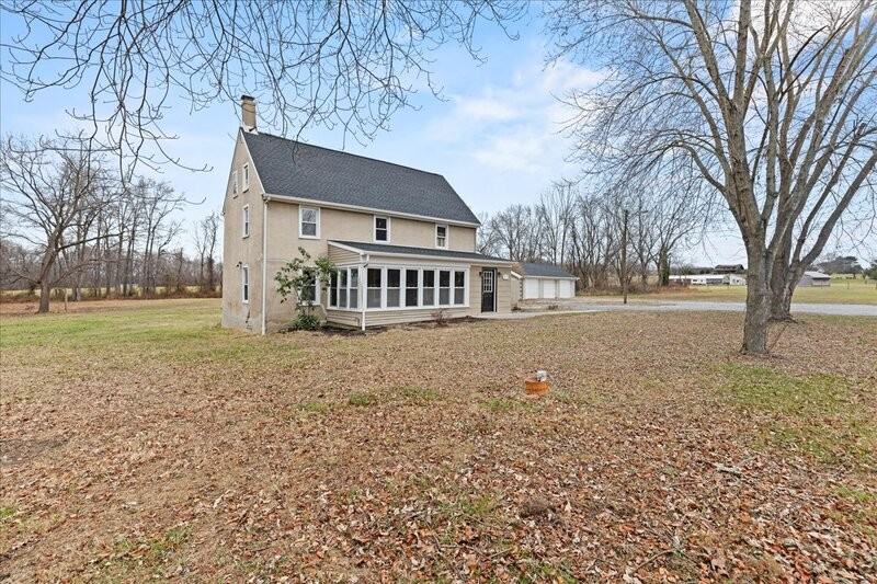 272 Woodstown Daretown Rd - Photo 2 of 40