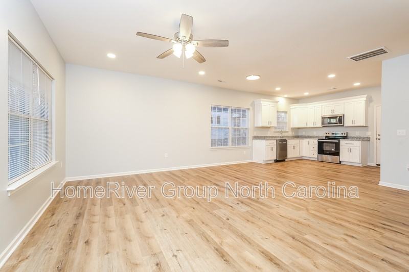 3936 Harwood St - Photo 3 of 19