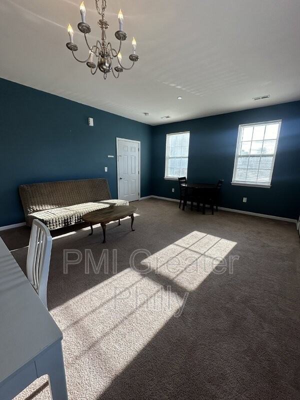 4471 Driftwood Dr - Photo 5 of 20