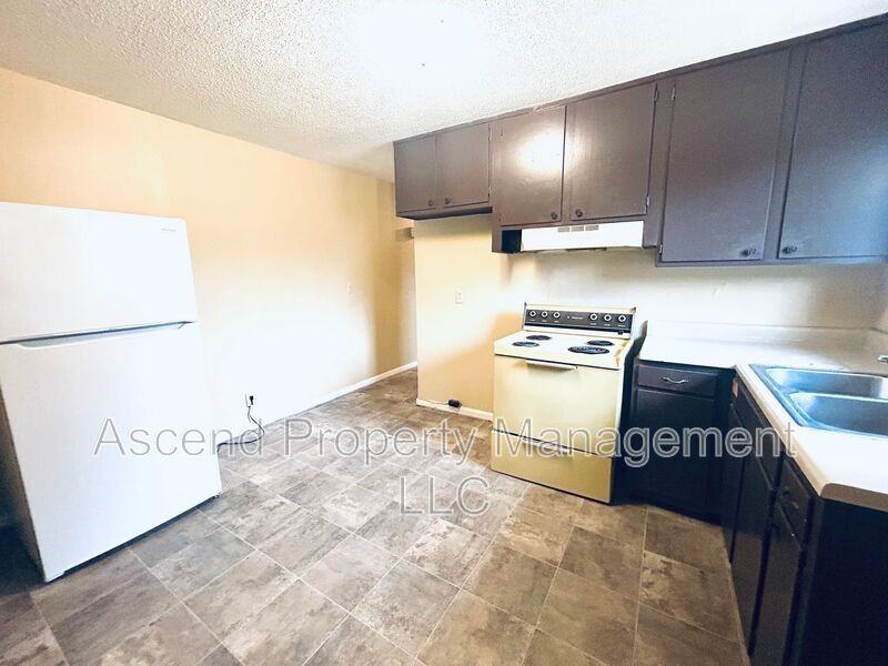 1707 Arlington Ave #B - Photo 2 of 6