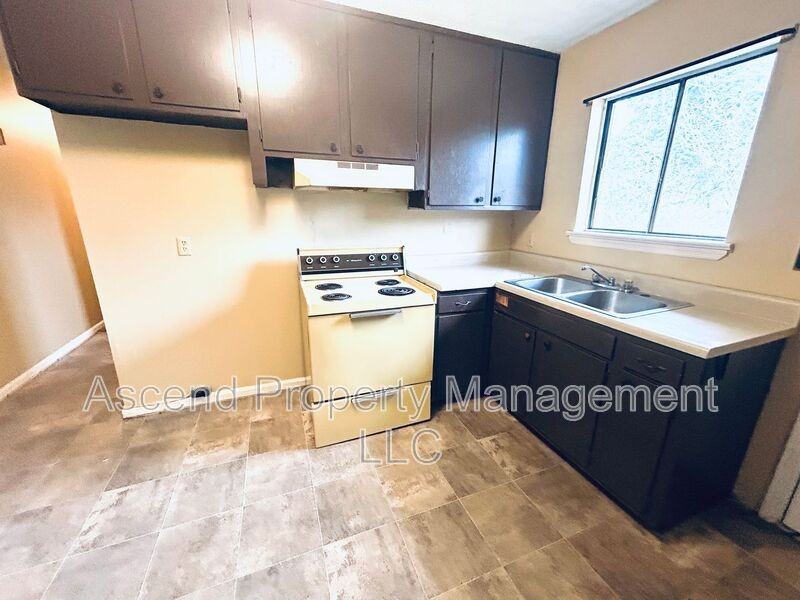 1707 Arlington Ave #B - Photo 3 of 6