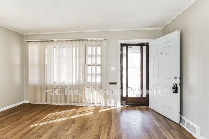 1737 Willow Rd - Photo 3 of 15