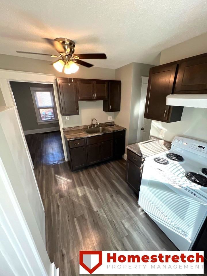 7014 Edison Ave - Photo 2 of 18