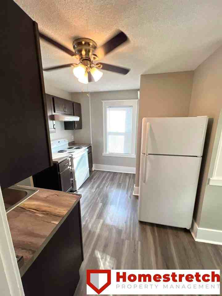 7014 Edison Ave - Photo 3 of 18