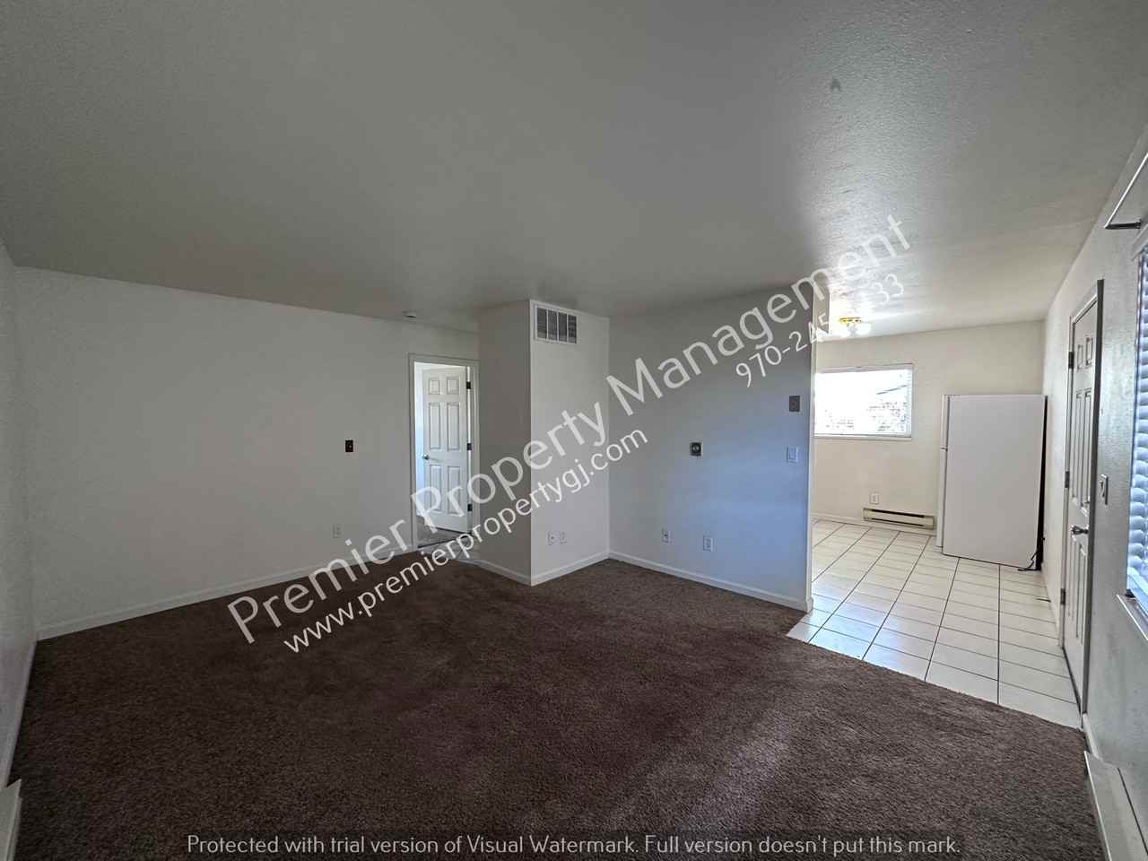 213 N Mulberry St - Photo 3 of 9