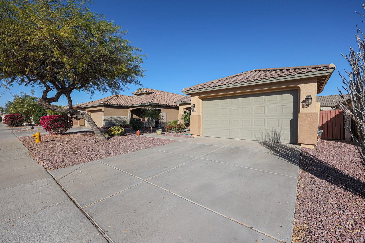 12934 W Whitton Ave - Photo 3 of 39