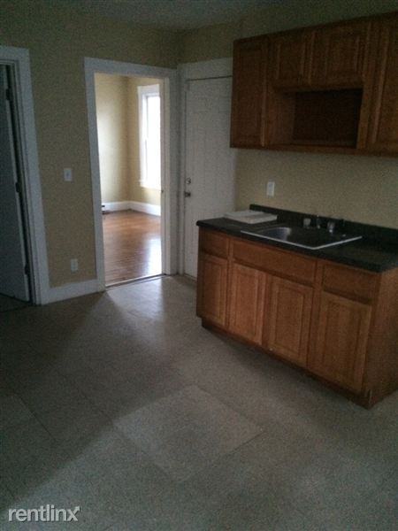 48 Dikeman St - Photo 3 of 9