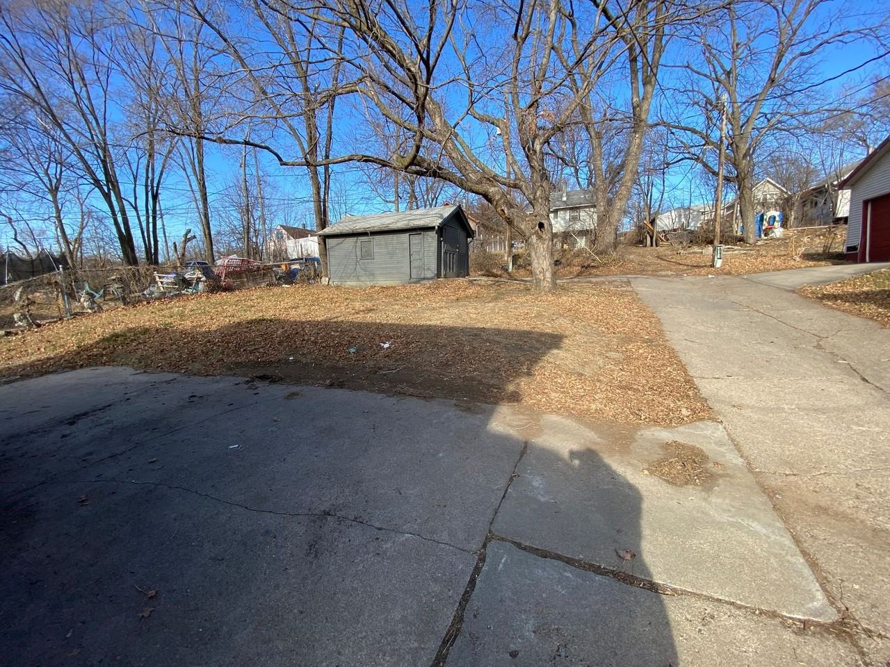 4312 Fowler Ave - Photo 4 of 25