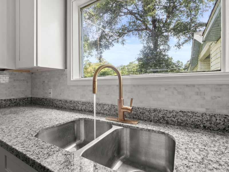 511 South Royal Street - Photo 7 of 19