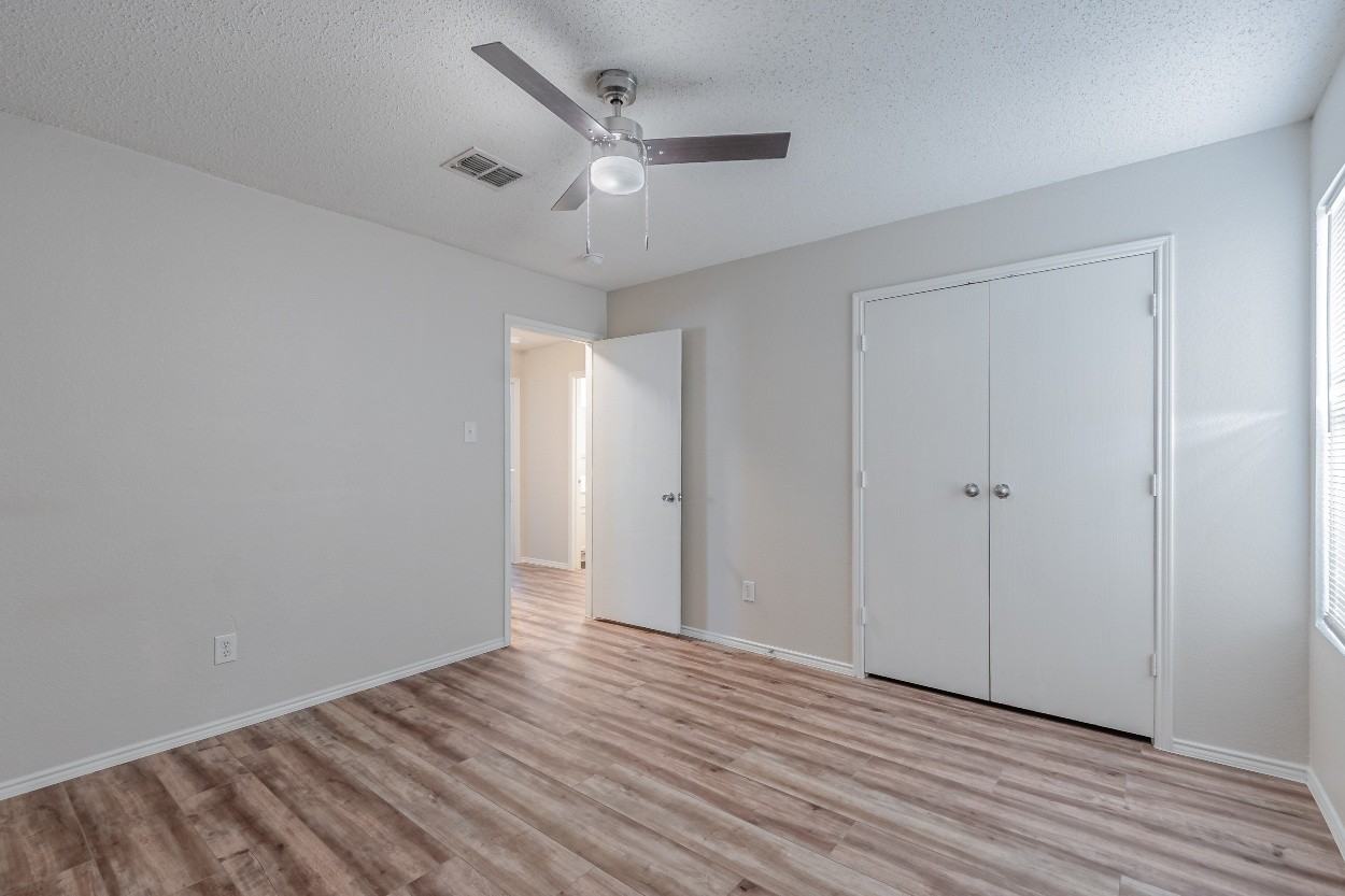 8749 Hunters Trl #8749 - Photo 3 of 34