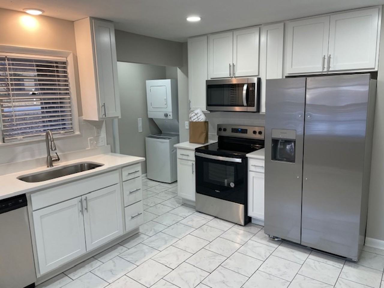 952 Tisdale Cir - Photo 4 of 4