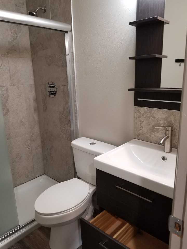 43 Barclay Dr #1-6 - Photo 4 of 12
