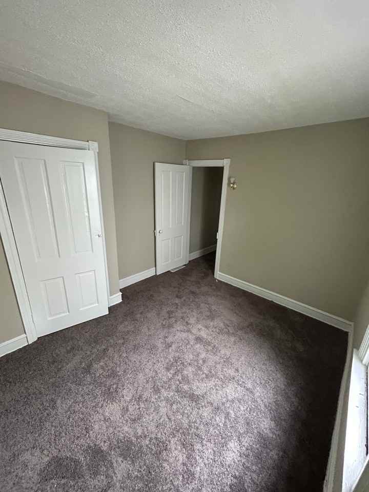 1315 Cedar St - Photo 7 of 8