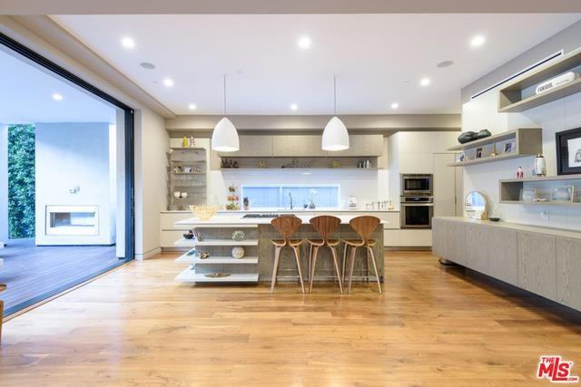 823 N Gardner St - Photo 3 of 8