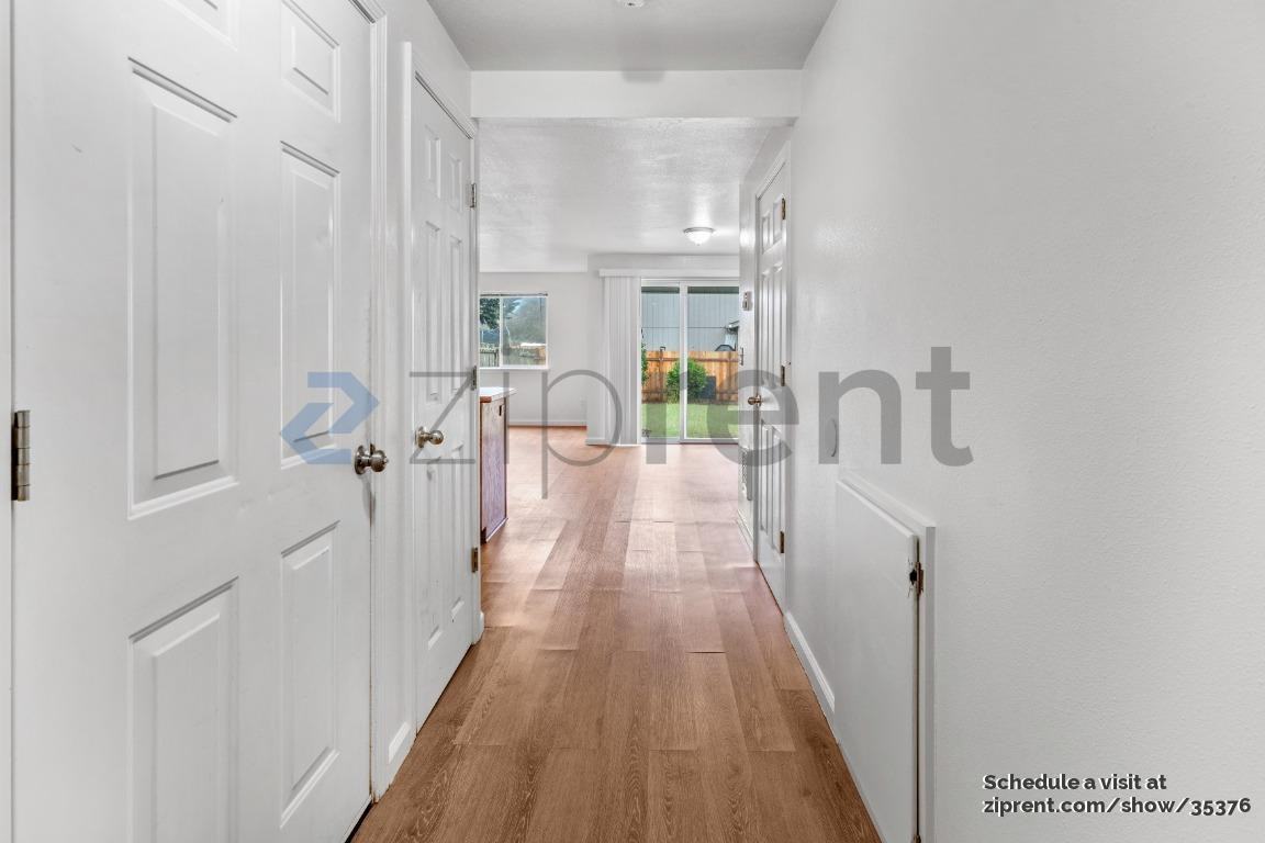 2632 Justine Ln - Photo 2 of 16