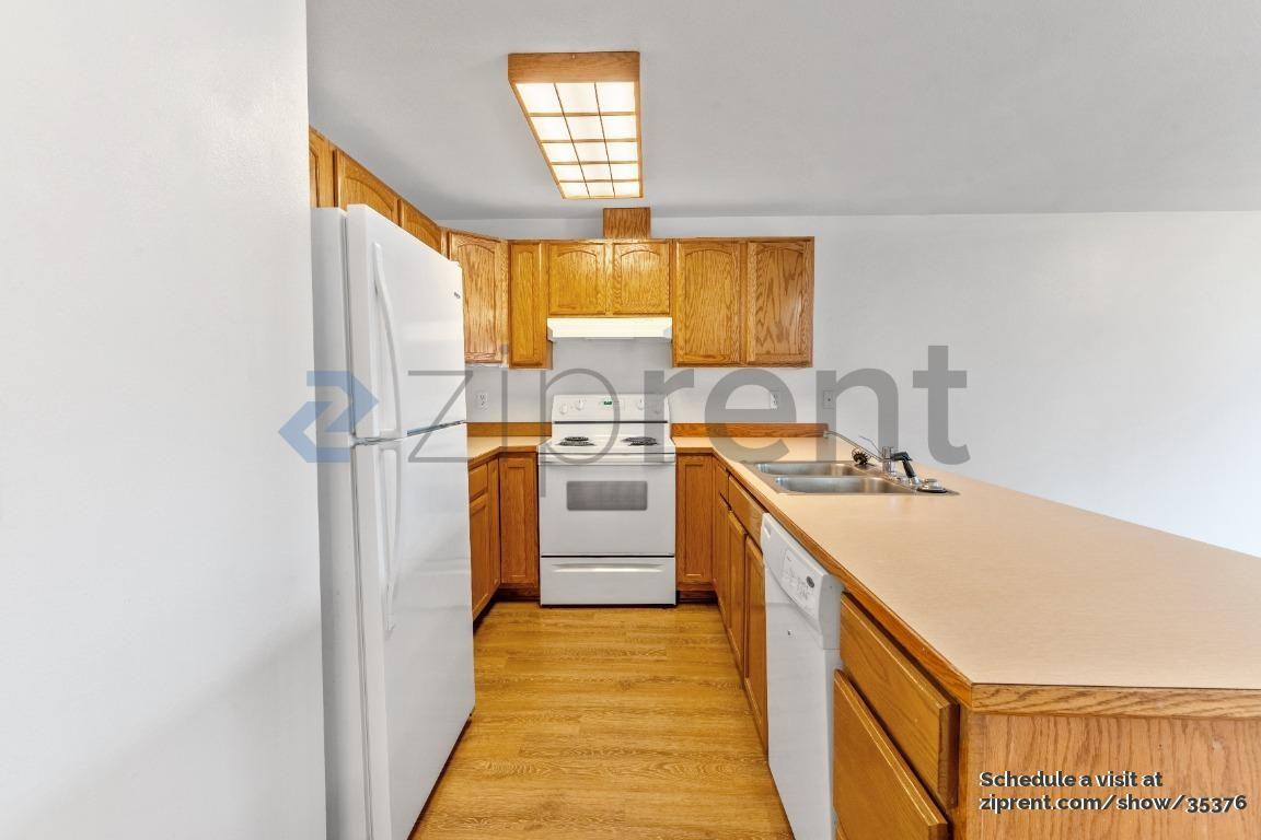2632 Justine Ln - Photo 3 of 16