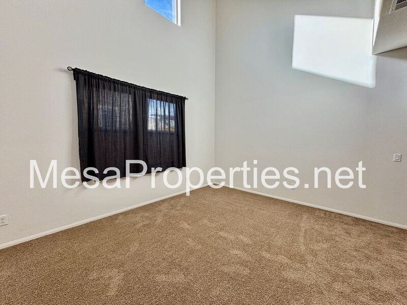 12894 Echo Valley St - Photo 2 of 25