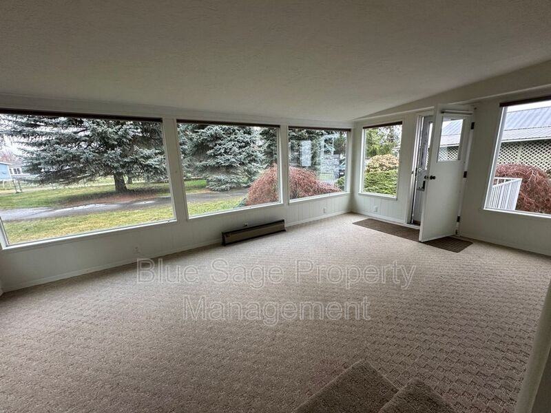 241 Evans Rd - Photo 4 of 33