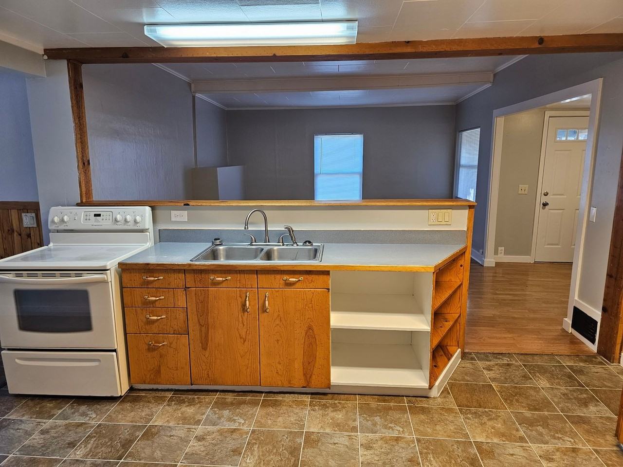 2112 3rd St - Photo 4 of 13