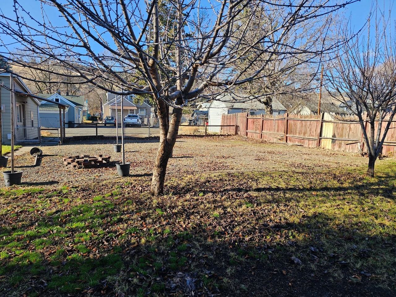 2112 3rd St - Photo 2 of 13