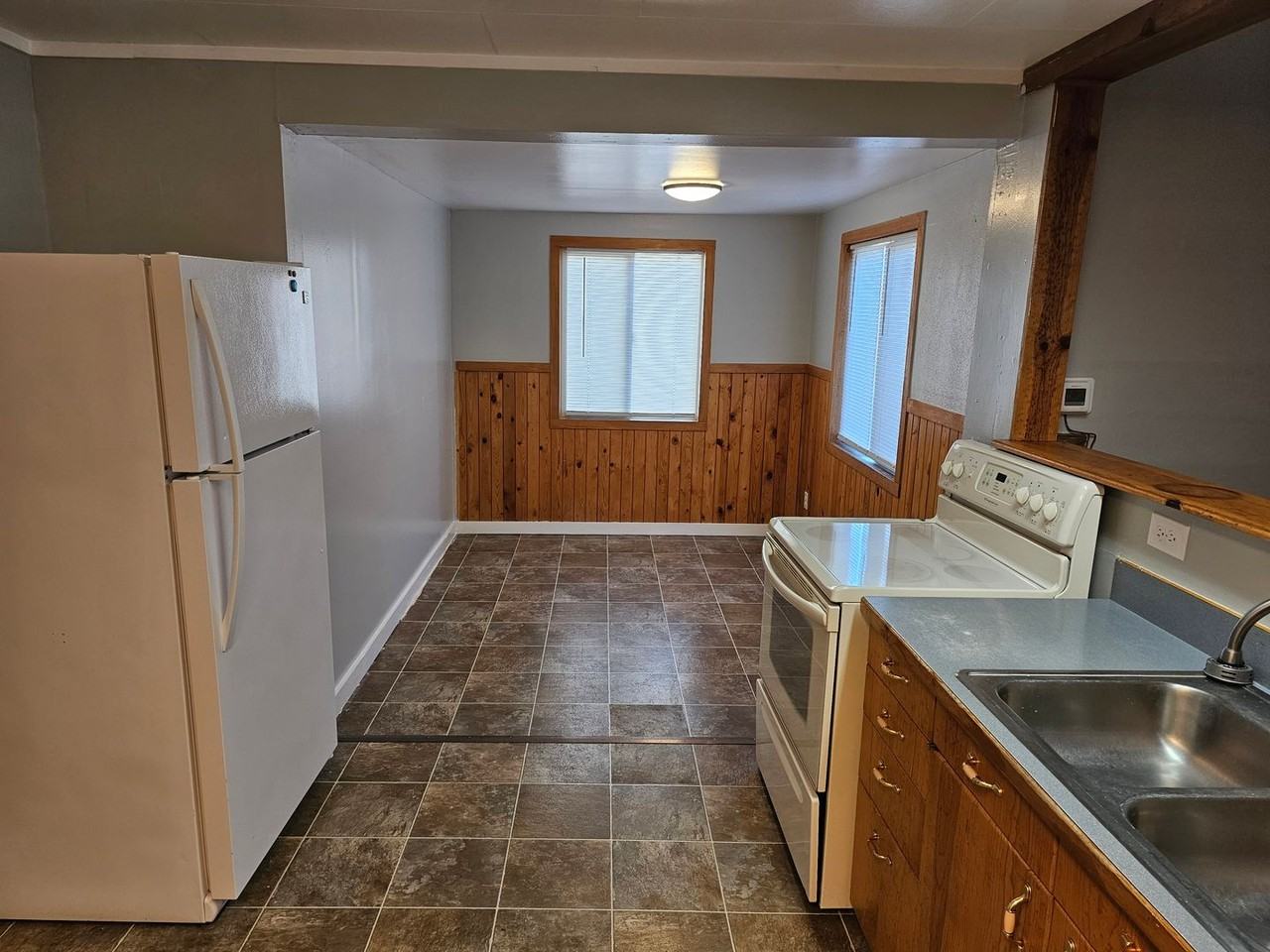 2112 3rd St - Photo 3 of 13