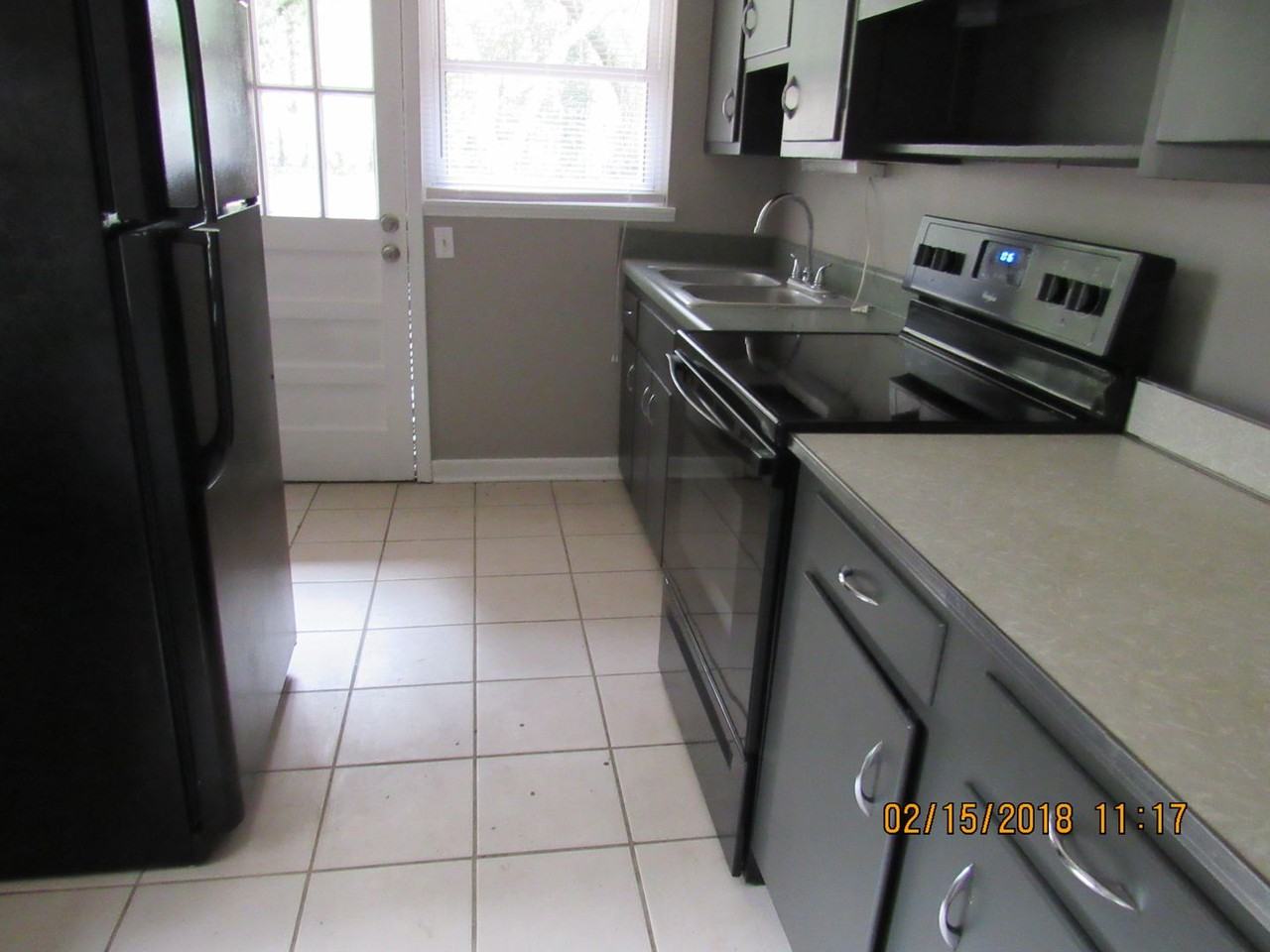 2118 Mathis Dr - Photo 4 of 14