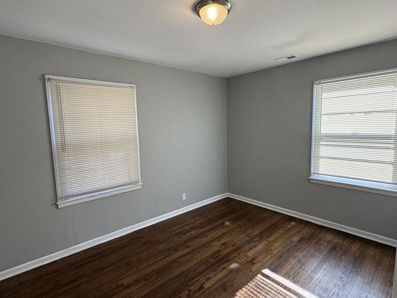 8002 E 88th Pl - Photo 6 of 7