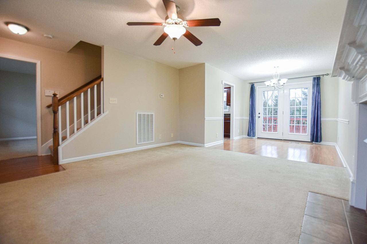 3414 Bradfield Dr - Photo 4 of 25