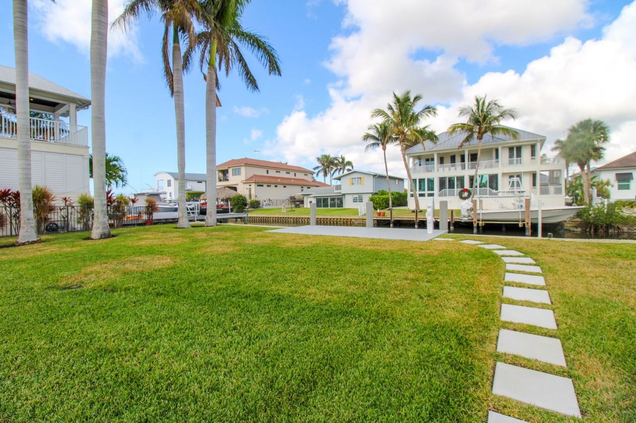 1353 Pelican Ave - Photo 5 of 42